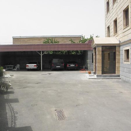 Hotel Apollon Jerevan Buitenkant foto