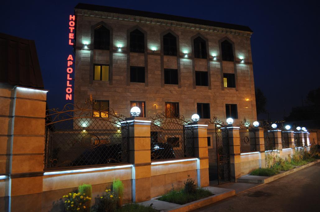 Hotel Apollon Jerevan Buitenkant foto